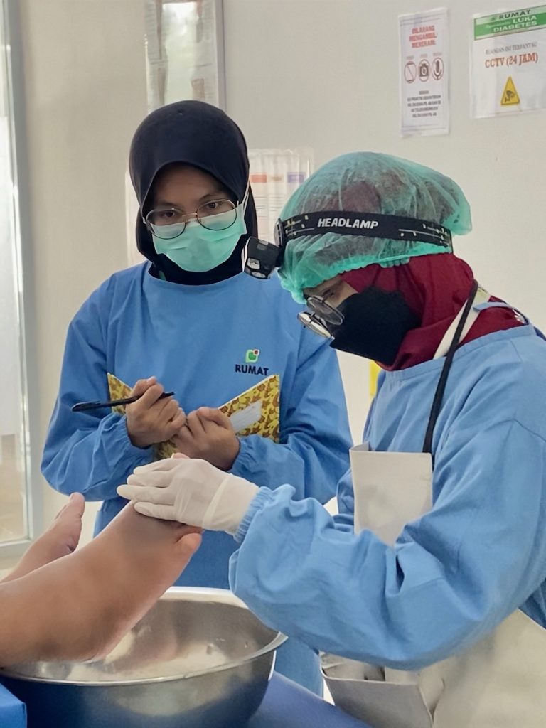 Lowongan Perawat Luka RUMAT - RUMAT Institute
